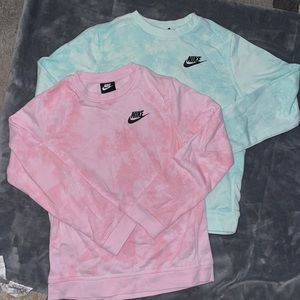 Girls Nike crew sweatshirts
